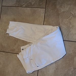White skinny jeans